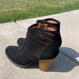 Women’s Black Qupid Booties